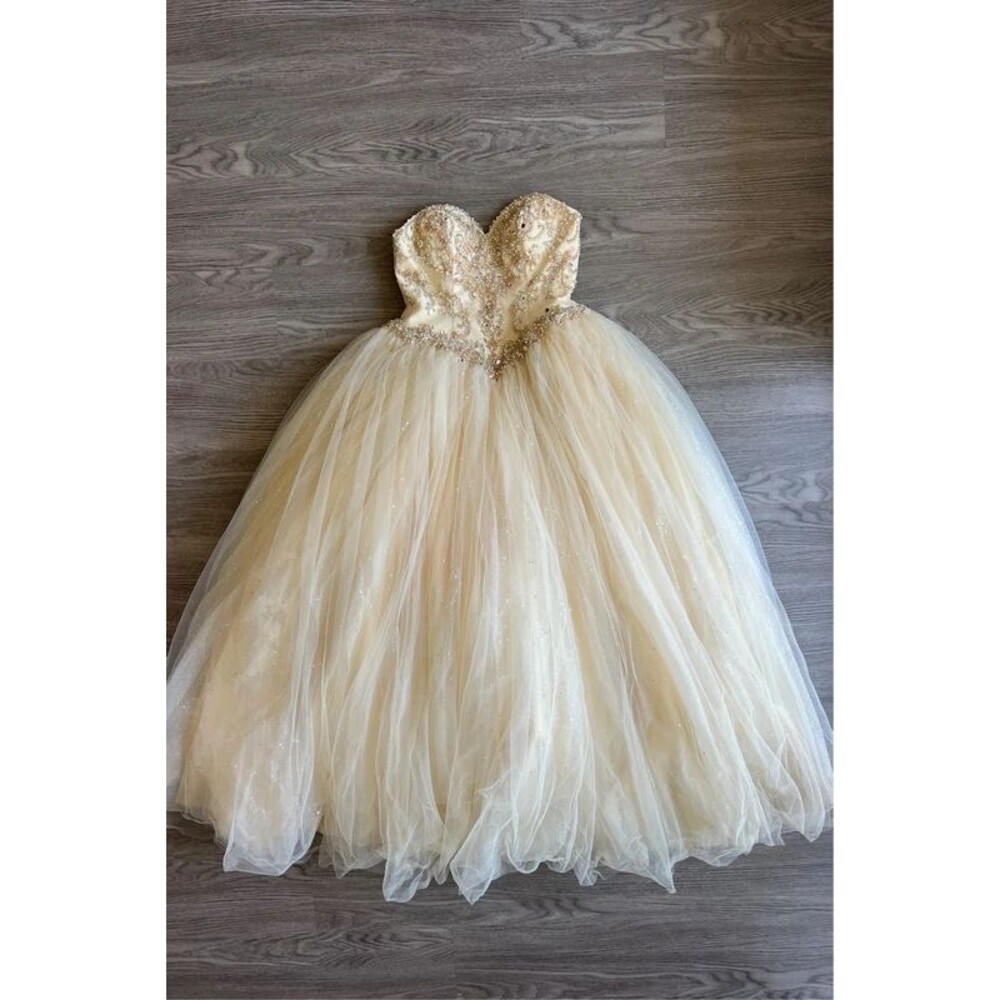 Mary's Quinceanera 4806 Butter Yellow Sz 6